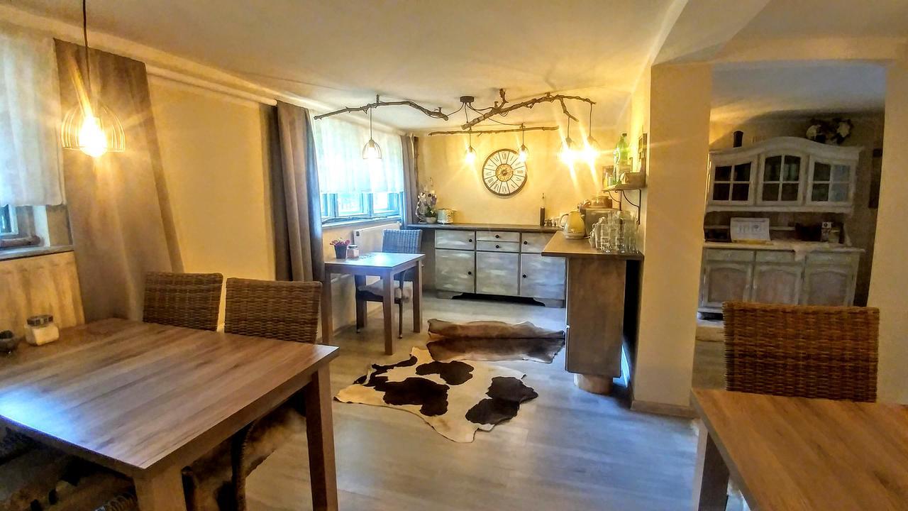シュチルク Pod Klimczokiem I Bed & Breakfast エクステリア 写真